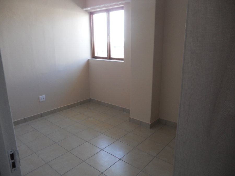 To Let 2 Bedroom Property for Rent in Heiderand Western Cape